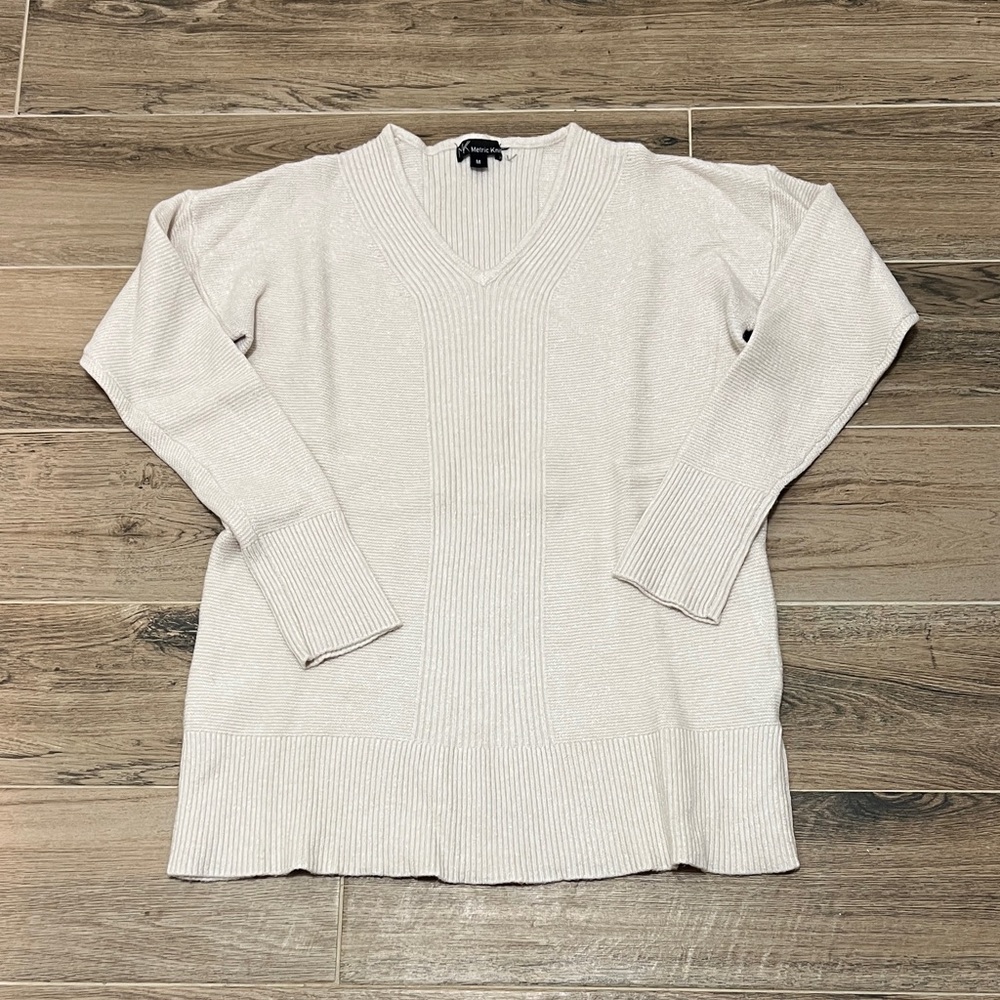 Elegant V-Neck Sweater in Cream